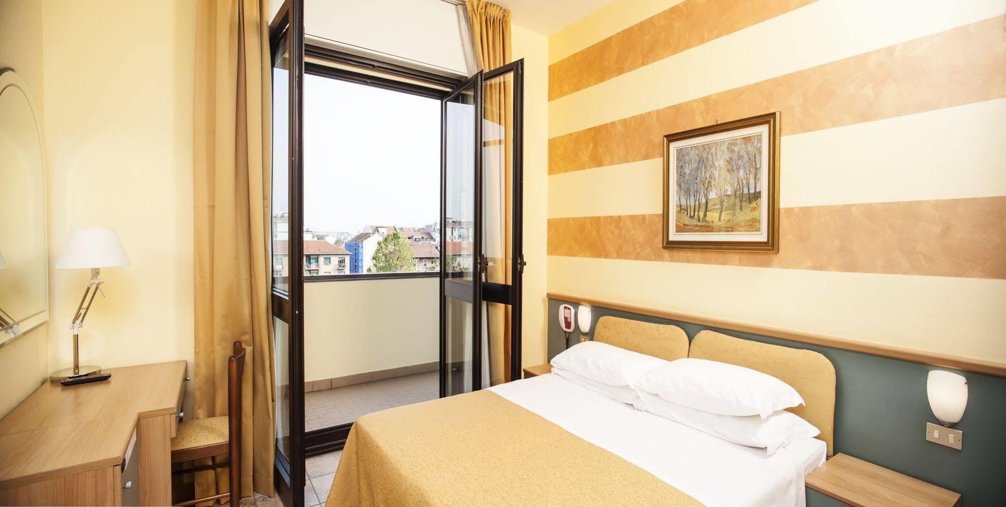 Astor Hotel 3*